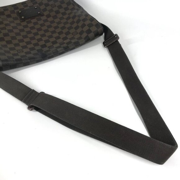 Louis Vuitton Brooklyn Messenger | Etoile Luxury Vintage – l  LOUIS VUITTON Damier Brooklyn MM Messenger Shoulder Bag Canvas Ebene